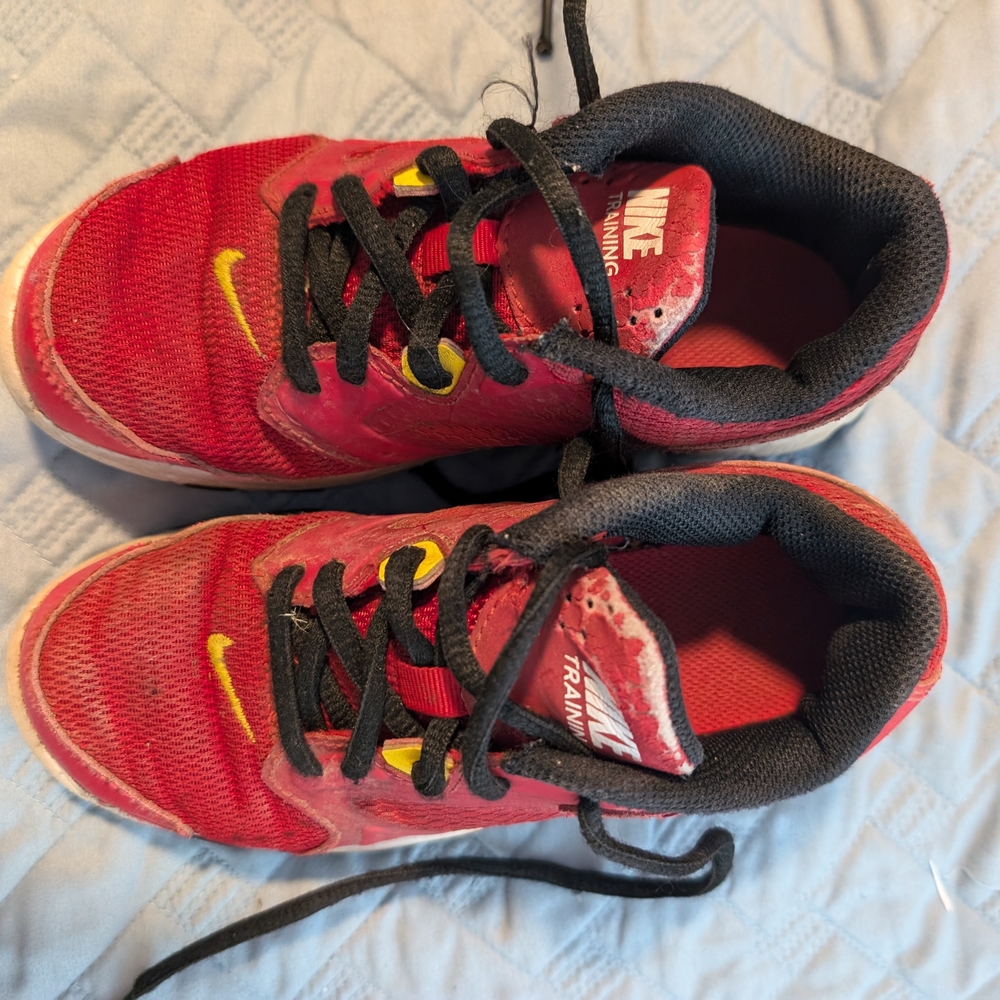 Nike Kids Red and Black Sneakers